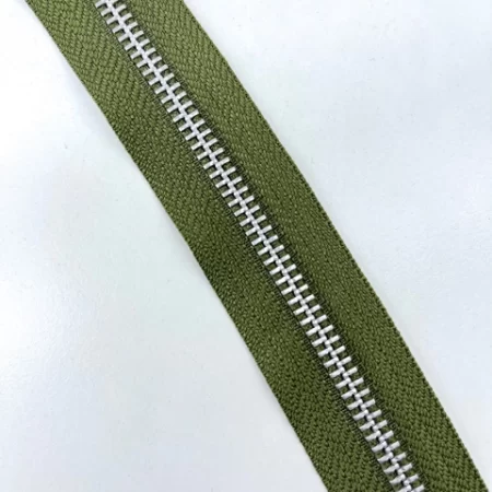 CIERRE ALUMINIO YKK - POR METRO LINEAL VERDE MILITAR 566