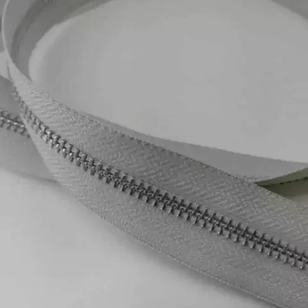 CIERRE ALUMINIO YKK - POR METRO LINEAL GRIS CLARO 831